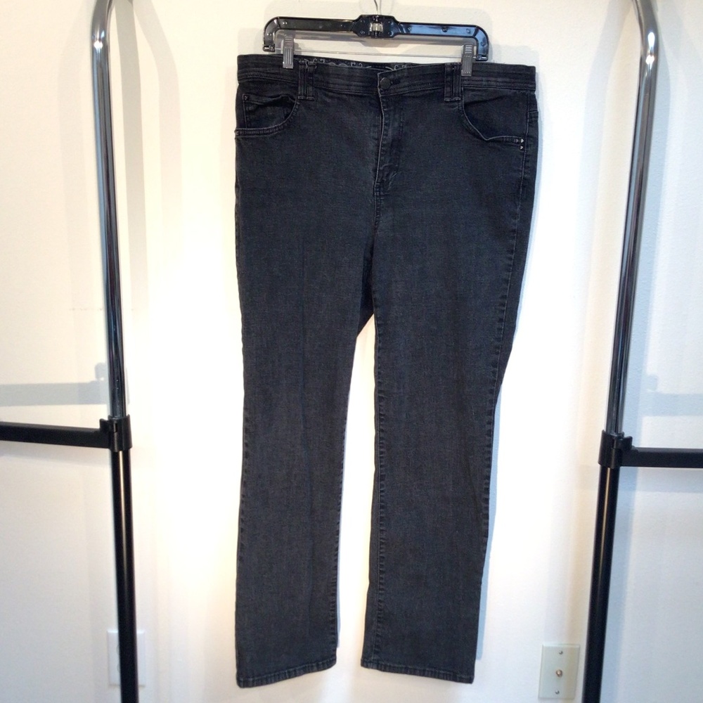 Gloria Vanderbilt jeans, 16w, black